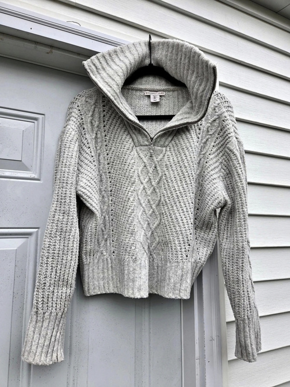 Sincerely Jules Cable Knit Cowl Neck Sweater in Gray Size Medium